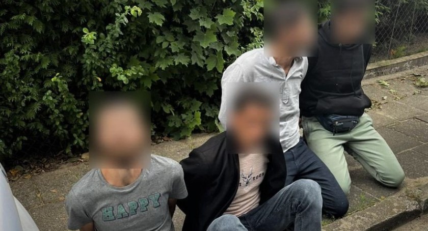 Zatrzymano przemytnika i trzech nielegalnych imigrantów