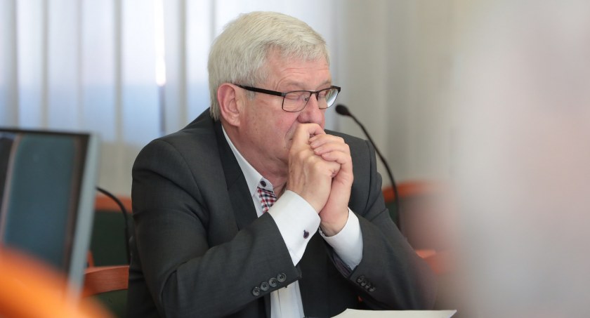 W Legnicy jak w Sejmie: reasumpcją zmienia się wynik głosowania