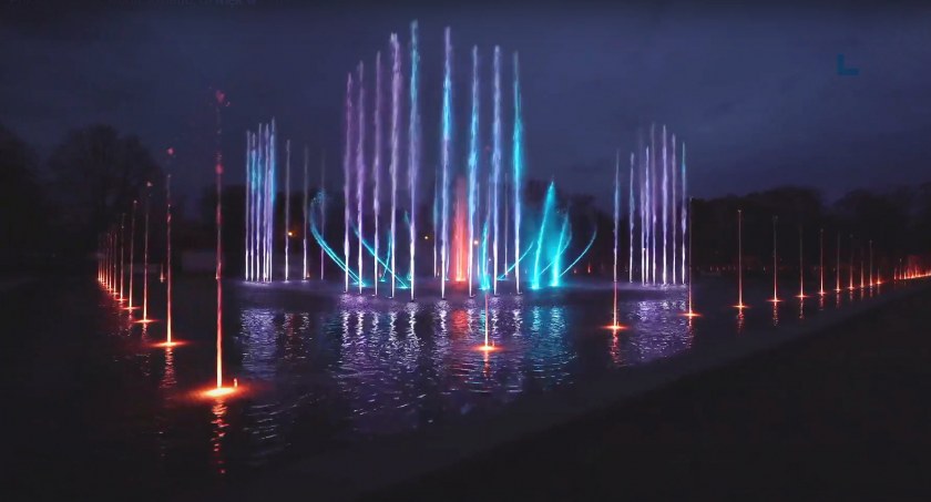 Błąd w harmonogramie pokazów fontann zaskoczył odwiedzających