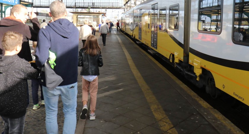 Od niedzieli utrudnienia na linii Legnica - Wrocław