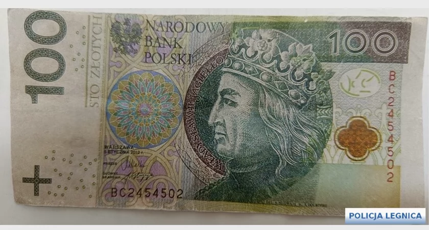 Para płaciła w sklepach fałszywymi banknotami. Grozi im do 10 lat więzienia.