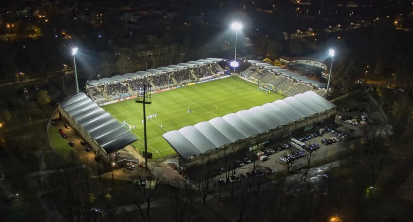 Wojewoda zamknął trybunę C na stadionie Miedzi Legnica