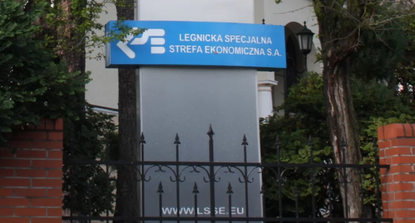 Agencja Rozwoju Przemysłu przejmuje kontrolę nad strefą