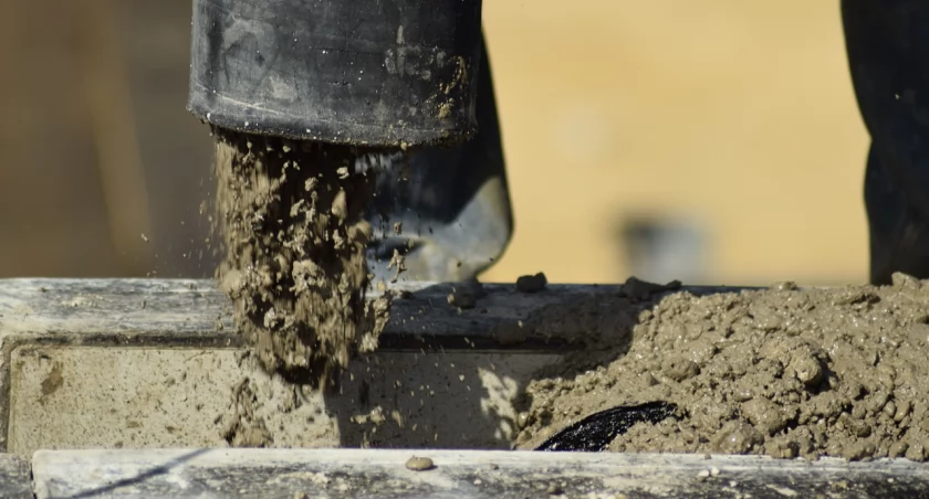 Za hutą będą przetwarzać odpady niebezpieczne na beton