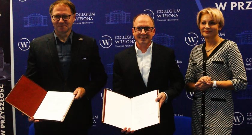 Collegium Witelona będzie kształcić kadrę dla fabryk Mercedesa