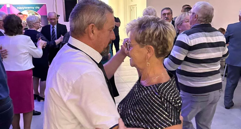 Bal Seniora w nowej świetlicy w Mikołajowicach 
