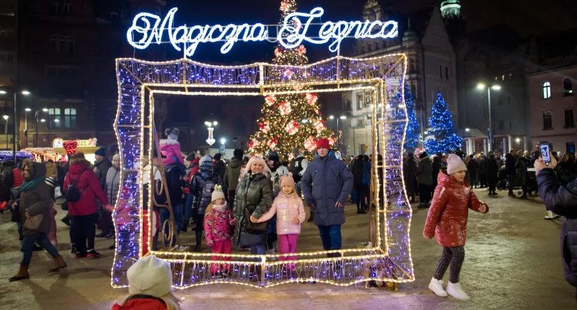 W Legnicy rozbłysły świąteczne iluminacje