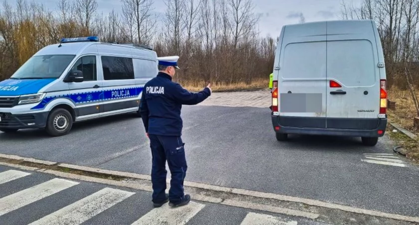 Policja podsumowała akcję kontroli busów i ciężarówek 