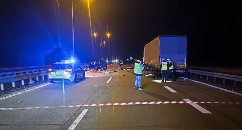 Śmiertelny wypadek na A4 - kierowca prawdopodobnie zasnął, prowadząc auto