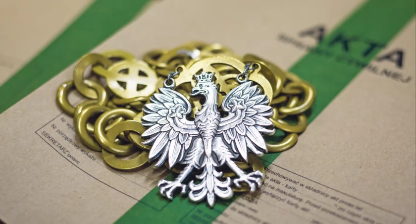 Legnicki sąd nie odsunął neosędziego od orzekania. Dlaczego?