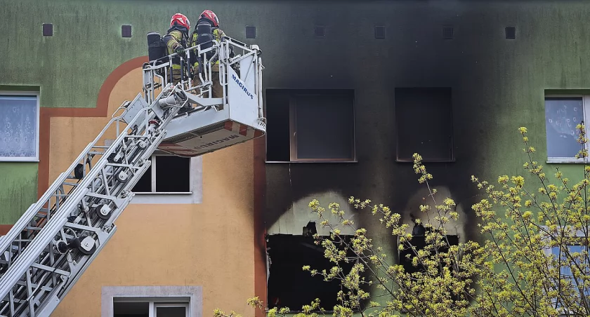 FILM. Pożar przy ulicy Horyzontalnej. Spłonęło mieszkanie.