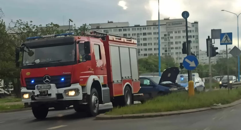 Kierująca straciła przytomność na wiadukcie. Było niebezpiecznie