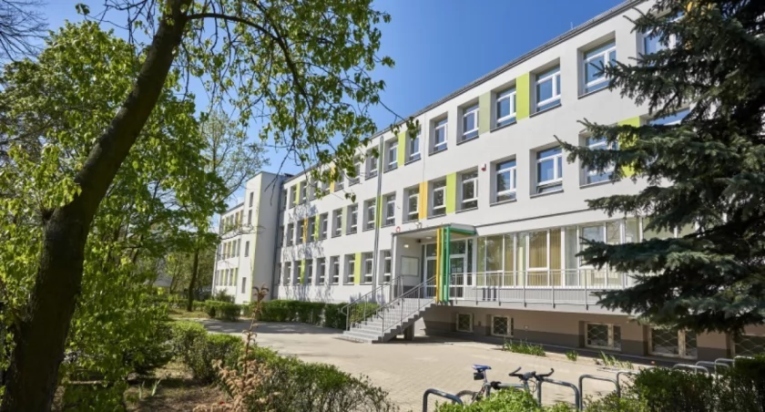 Ósmoklasiści rozpoczęli egzamin