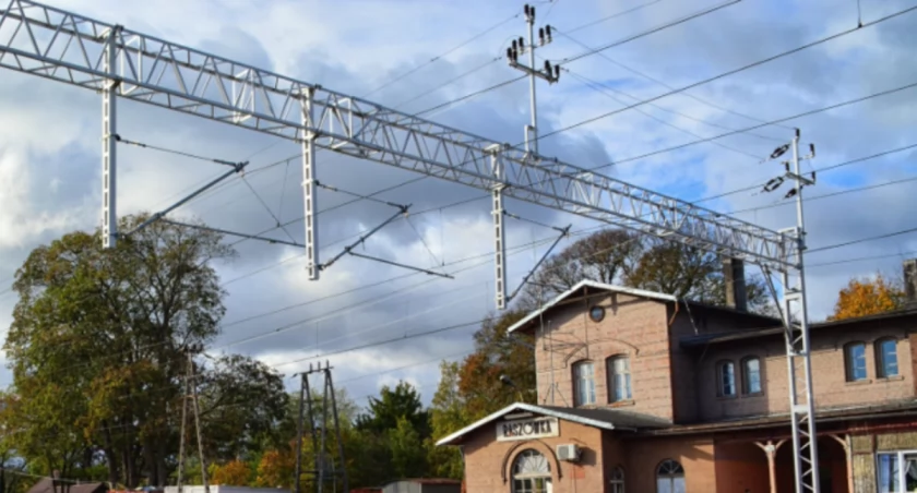 Po awarii na kolei. Znów jeżdżą pociągi między Legnicą a Lubinem