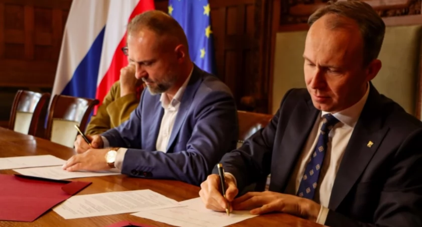 Kupaj z Rabczenką zakończyli wojnę Krzakowskiego o teatr