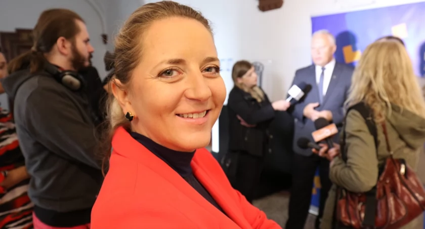 Przepadła z Krzakowskim - szuka pracy u burmistrza Złotoryi