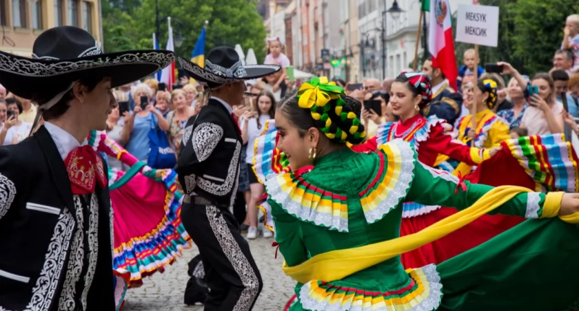 Ulewa przerwała koncert galowy Świata pod Kyczerą (FOTO)