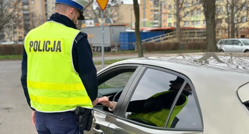 Kierował autem, choć miał aż 10 sądowych zakazów