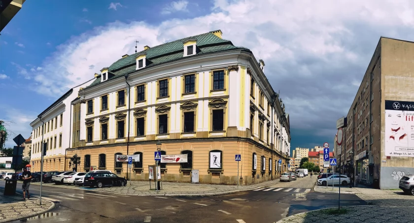 Spacer historyczny po Akademii Rycerskiej