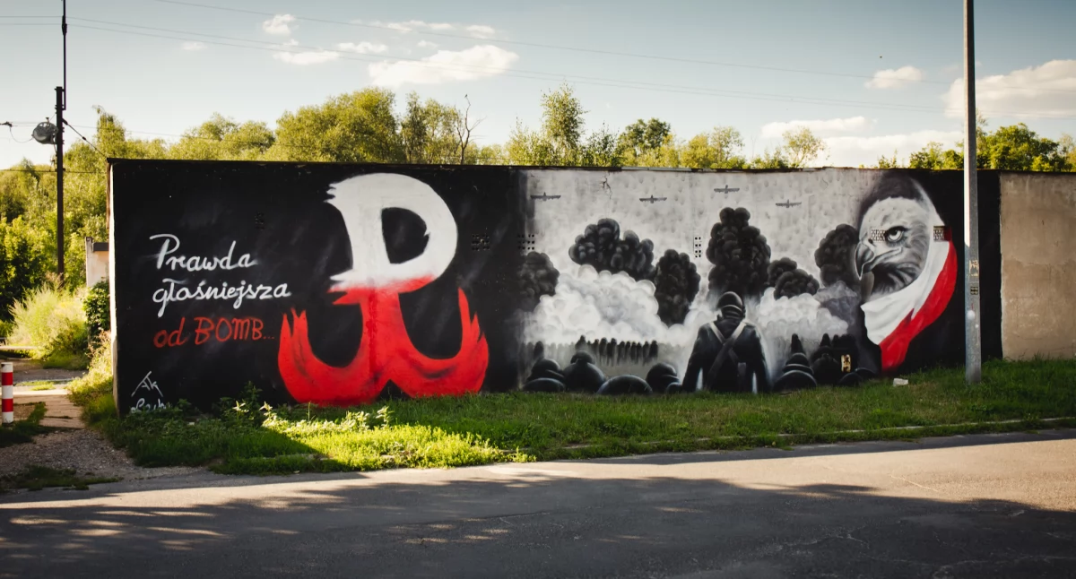 Kibice Miedzi stworzyli mural upamiętniający Powstanie Warszawskie (FOTO)