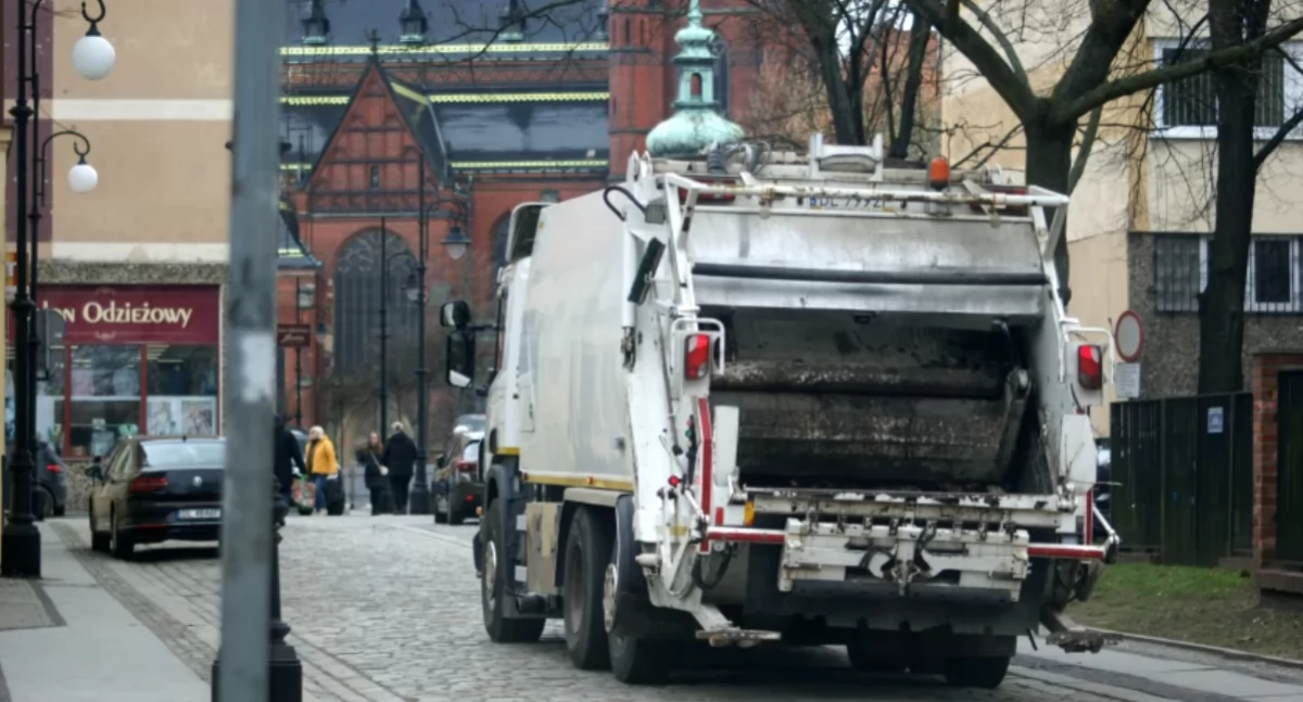 Przeciąga się przetarg na odbiór odpadów komunalnych
