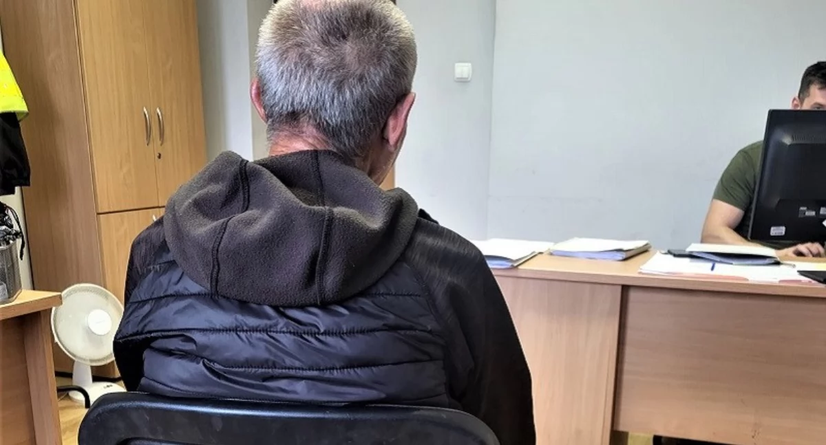 „Sprytny” złodziej samochodu przerobił cyfrę na tablicy rejestracyjnej
