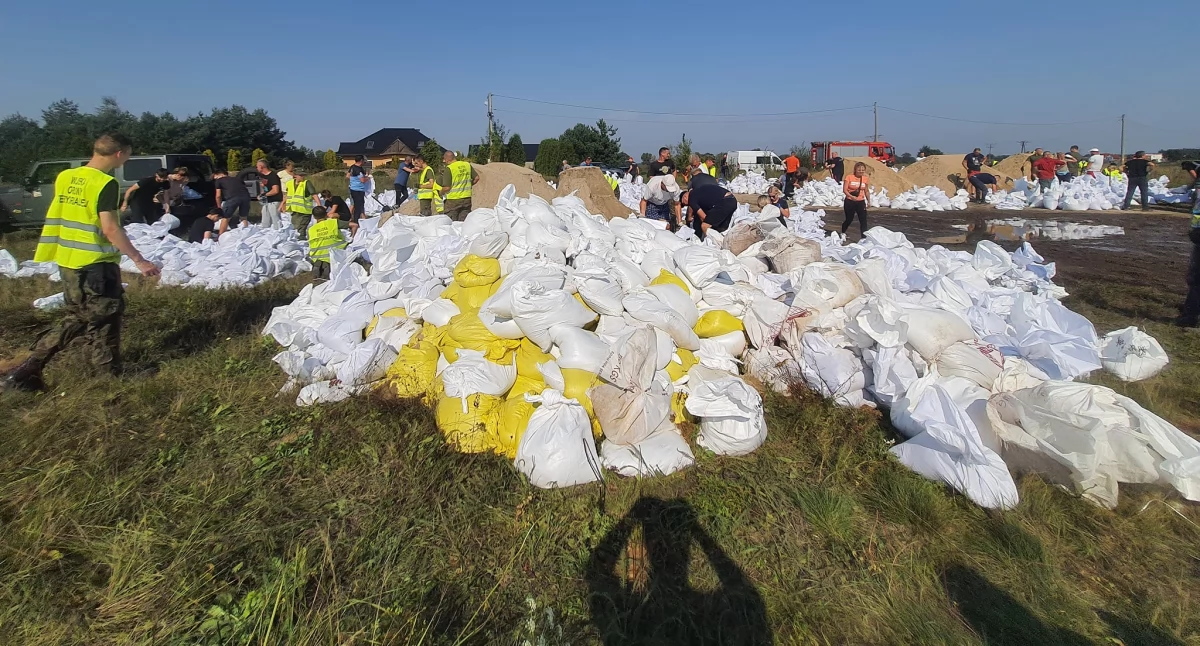 Prochowice szykują się na falę kulminacyjną na Odrze i ewakuację mieszkańców