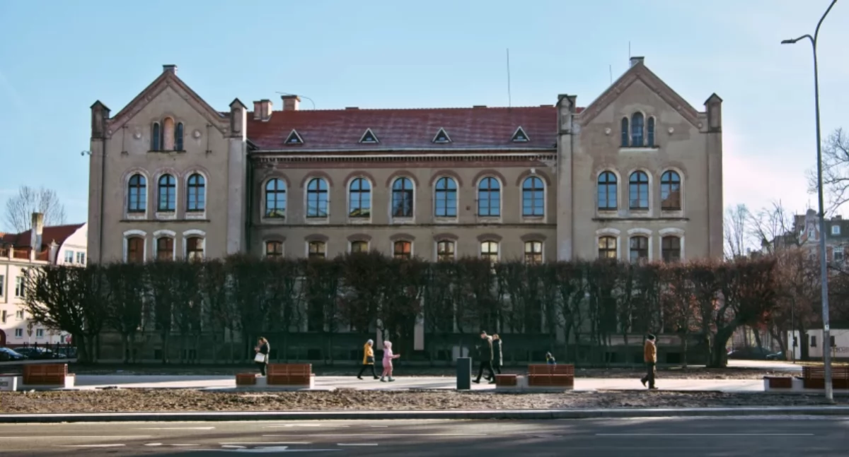 Kupaj chce pozbyć się szkoły muzycznej i budynku po ekonomie