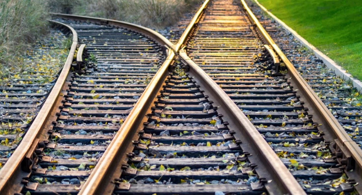Szyny kolejowe i transportowe – jakie nowinki technologiczne zmieniają ten rynek?