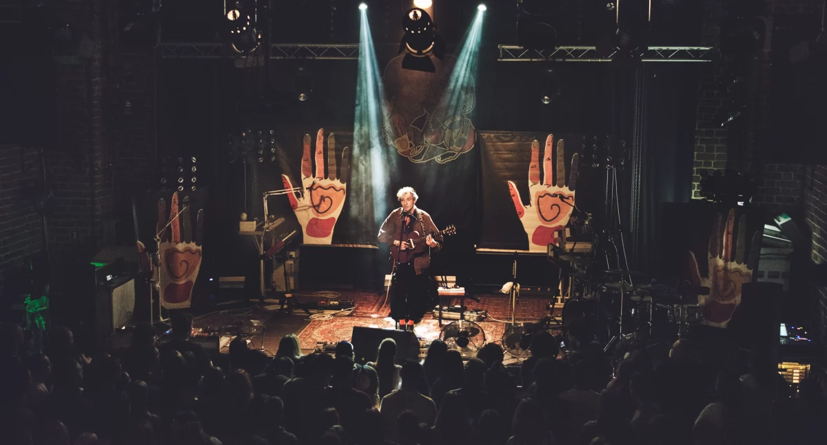 Koncert Postmana w pubie 4 Pokoje