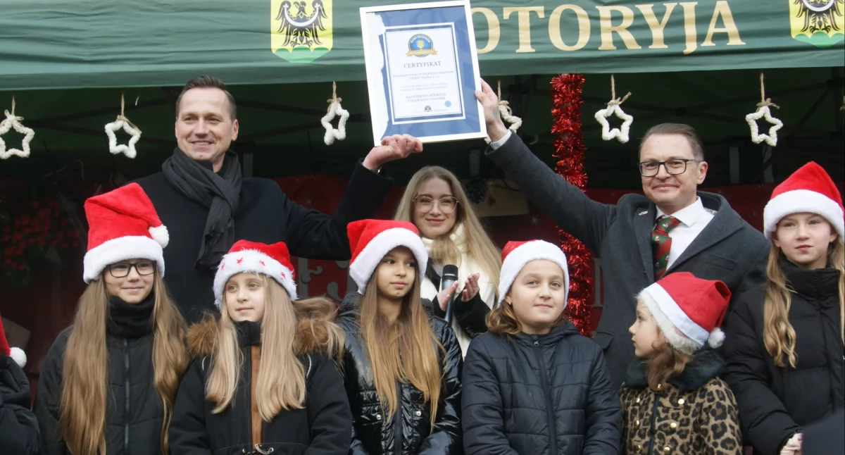 Przy ozdabianiu choinki w Złotoryi padł rekord Polski 