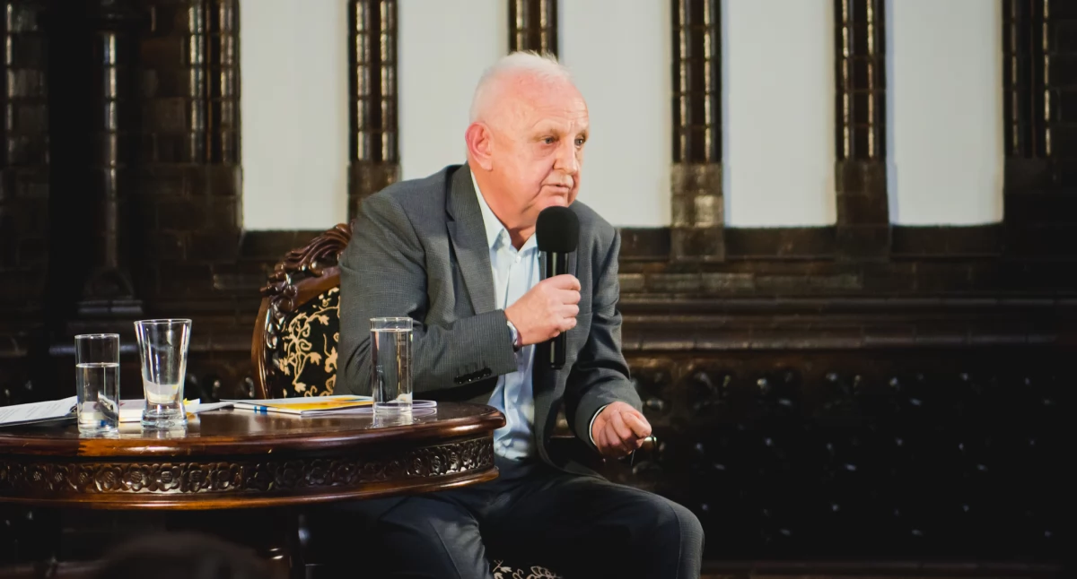Ozdabiam świat - spotkanie z Januszem Prusem, prezesem fabryki bombek (FOTO)