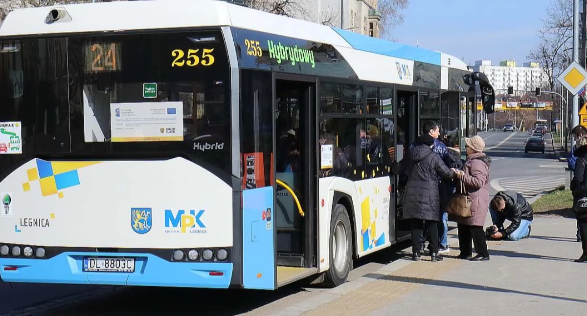 Darmowa komunikacja dla dzieci i seniorów - od dzisiaj w Legnicy