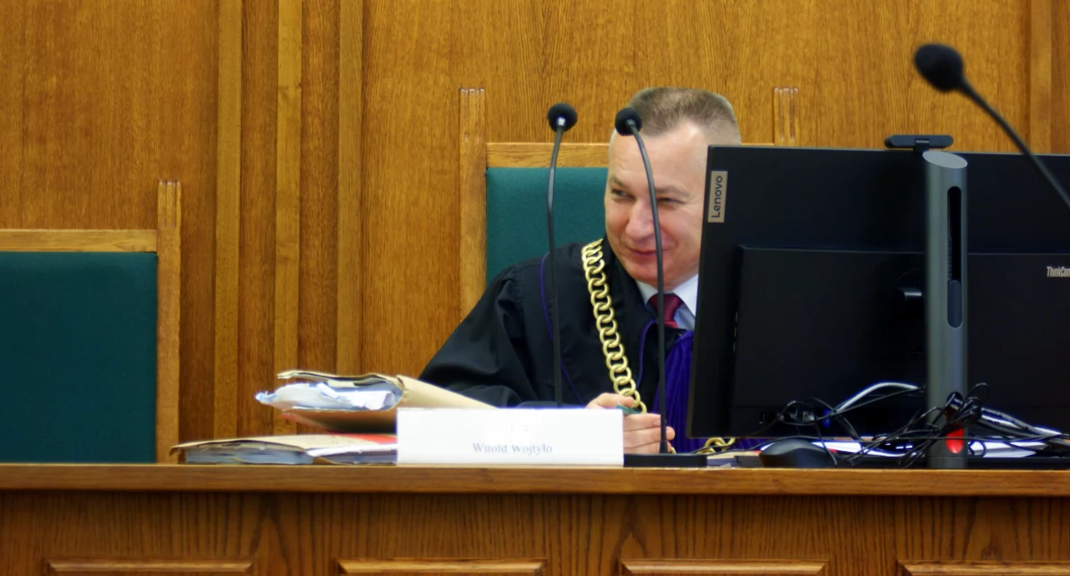 Władze legnickiej uczelni oskarżone o niegospodarność. Co zrobi sąd?