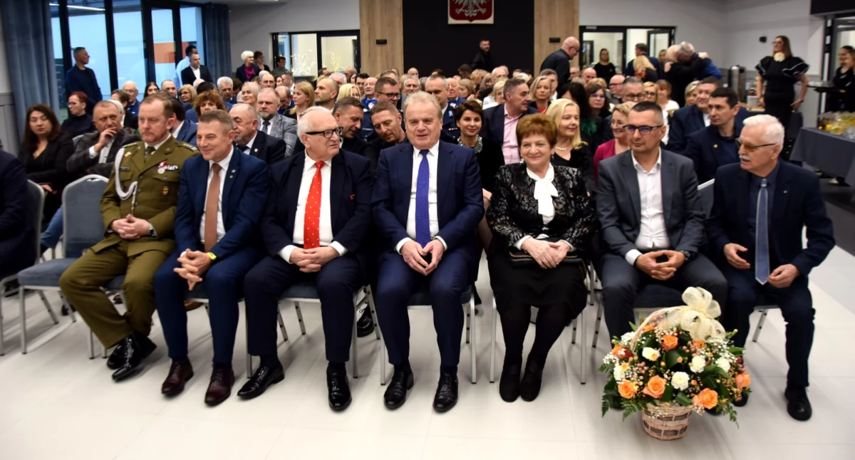 Uroczysta IX sesja Rady Powiatu Legnickiego