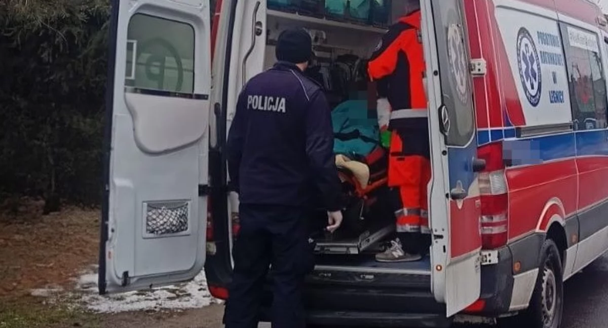 Dzielnicowi z Prochowic ratowali nieprzytomnego mężczyznę