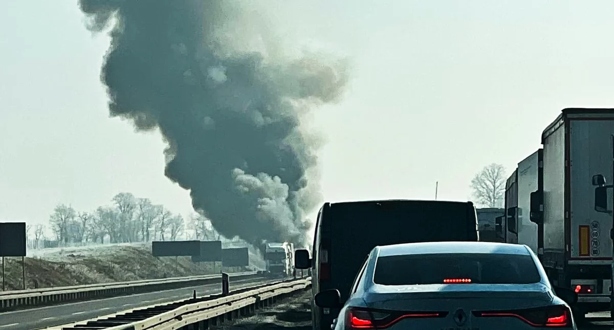 Wypadek i pożar pojazdów na A4 (FILM)