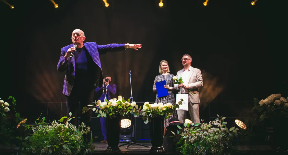 Gminny Dzień Kobiet w Legnickim Polu - występ Marcina Dańca i zabawa taneczna (FOTO)