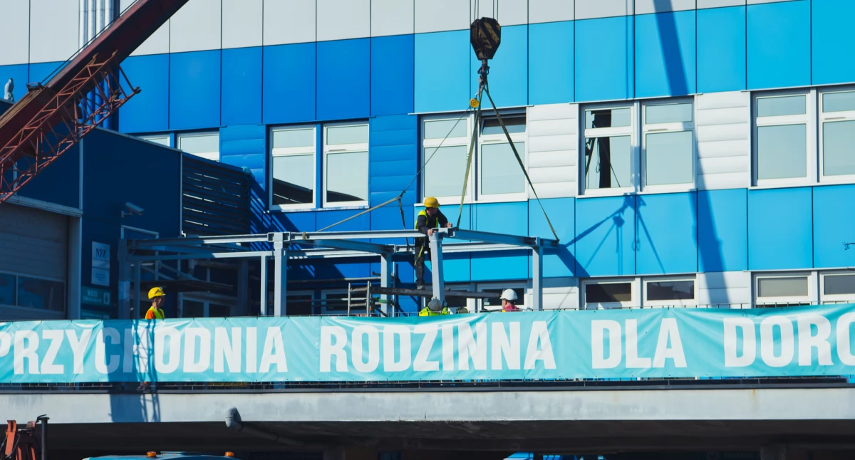 Postęp prac remontowych na legnickim SOR-ze (FOTO)