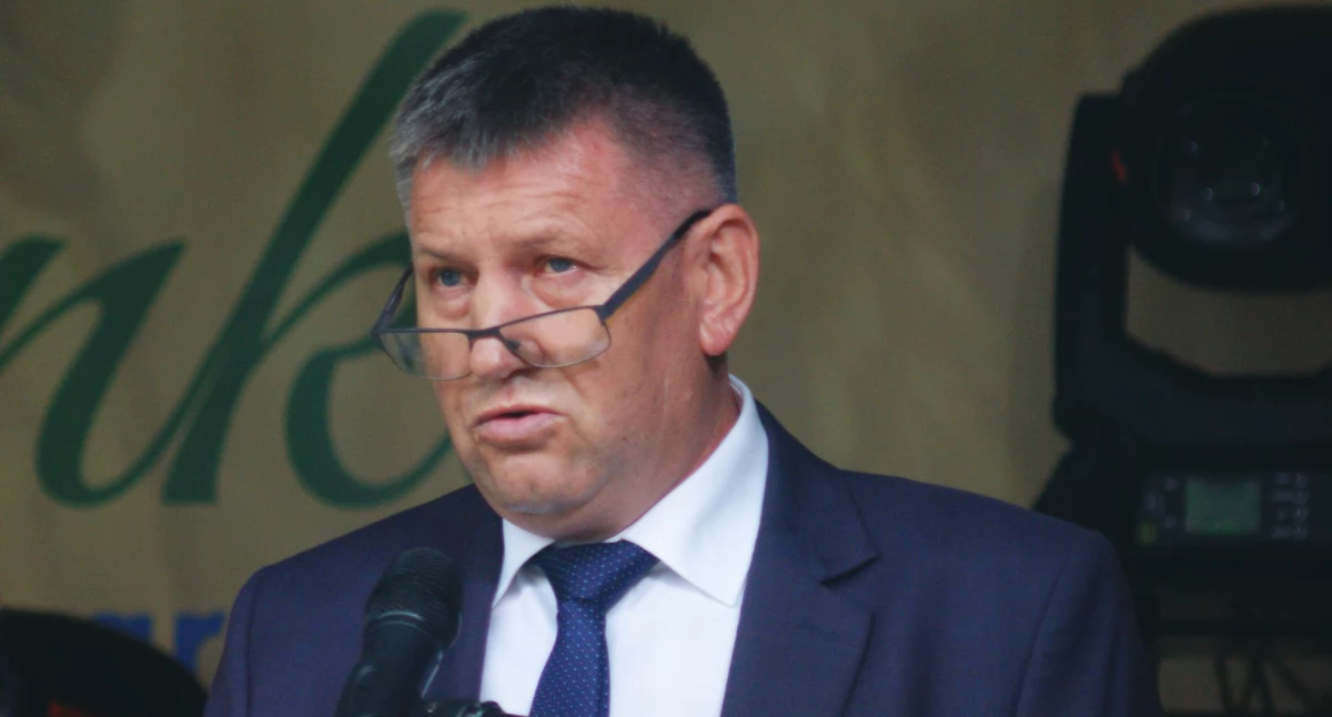 W Zagrodnie Hiszpanie dolewają oliwy do ognia. Będzie referendum?