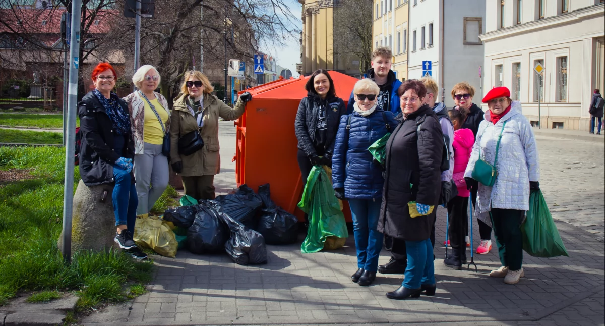 Legnica sprząta - akcja „Legnickie wiosenne porządki” i operacja „Czysta rzeka” (FOTO)
