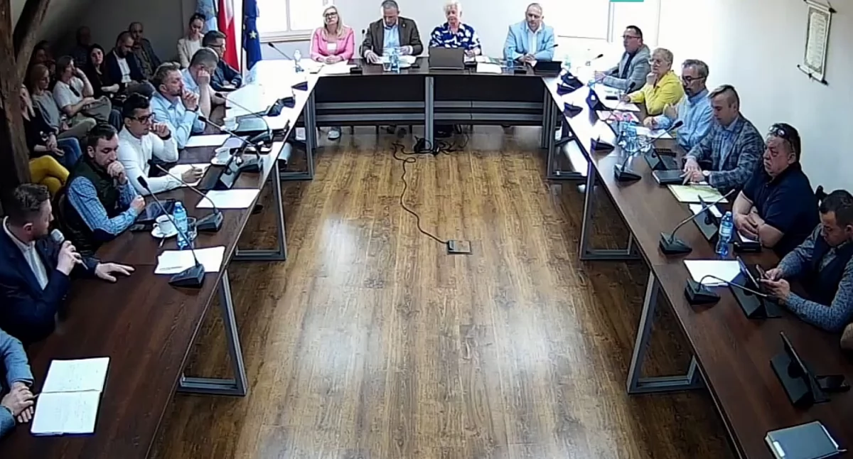 Umiera człowiek. Dramatyczna sesja w Świerzawie