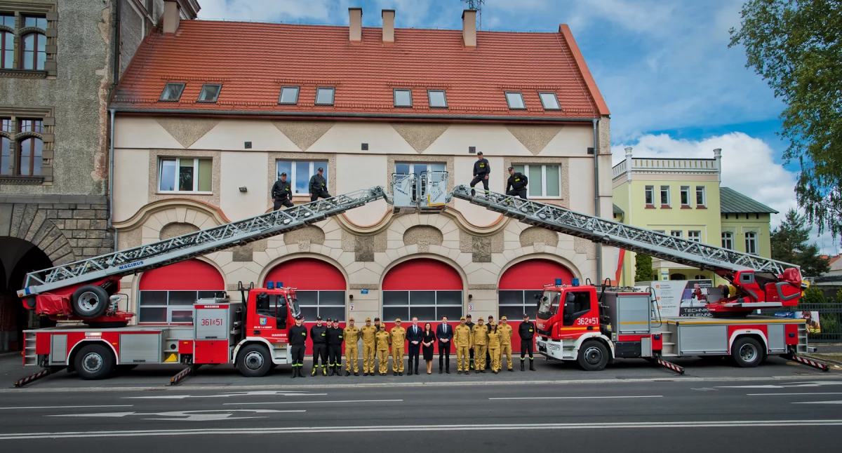 Legniccy strażacy świętują dziś 80-lecie powstania jednostki (FOTO)