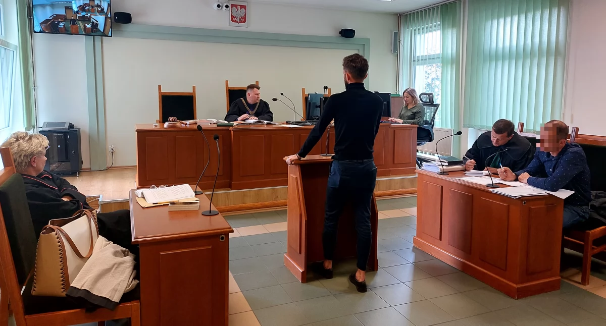 Sądowy finał policyjnego romansu. Jak broni się Jakub B.?