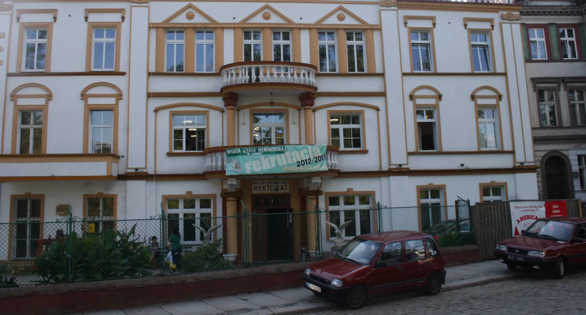 Paweł Cz., rektor Collegium Humanum, kupił swój dyplom w... Legnicy