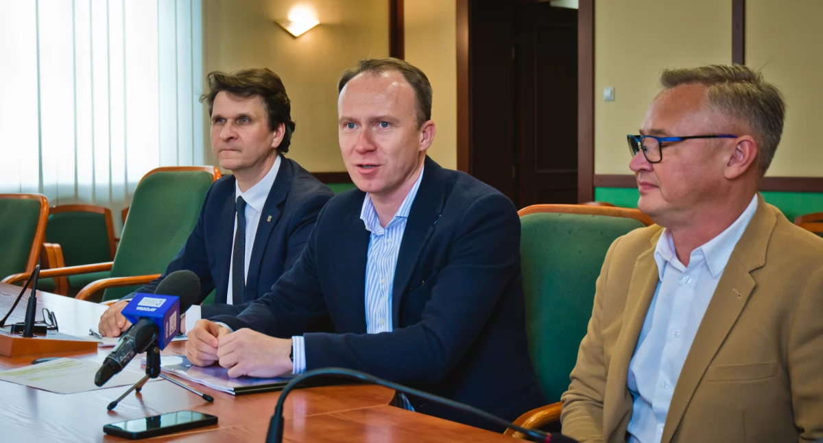 Centrum przesiadkowe w Legnicy coraz bliżej realizacji - zobaczcie wizualizacje (FOTO)