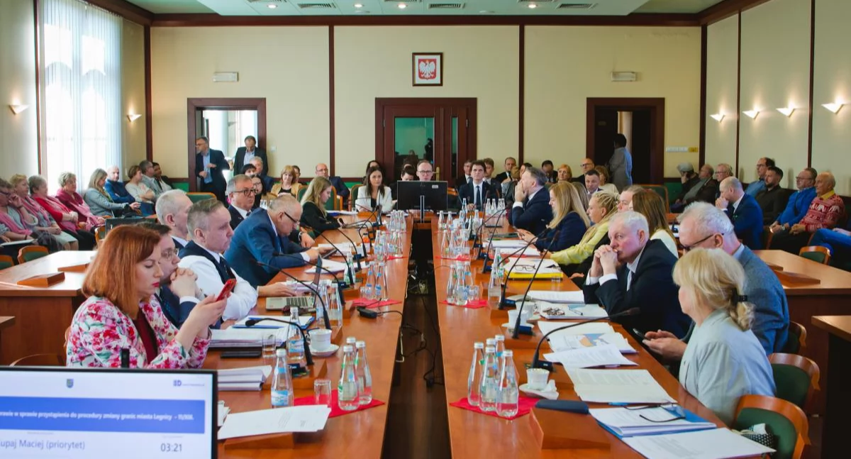 Porządek obrad poniedziałkowej sesji rady miejskiej