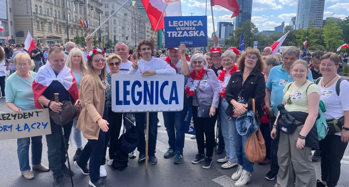Legnica wspiera Trzaska na Marszu Patriotów w Warszawie