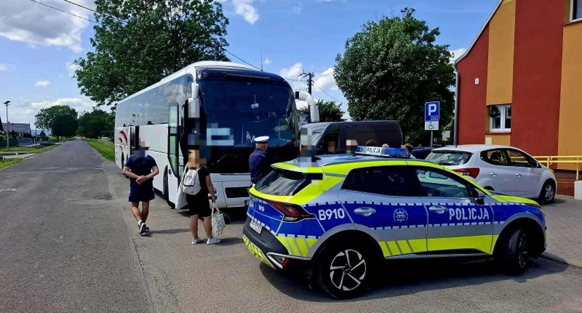 Kierowca bez uprawnień miał wieźć dzieci na wycieczkę