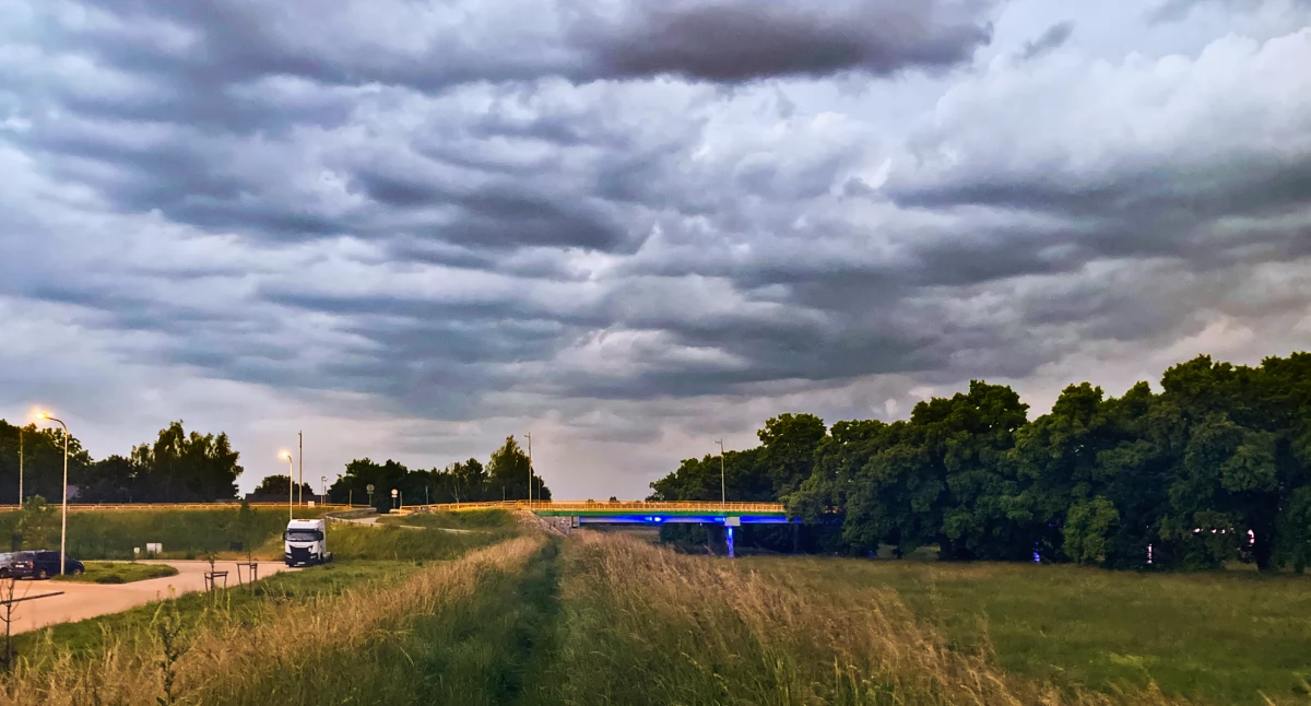 Nadciągają burze - ostrzeżenie meteo